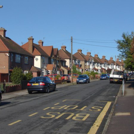 Hewens Road, Hayes End by Alan Hunt via Geograph (CC BY-SA 2.0)